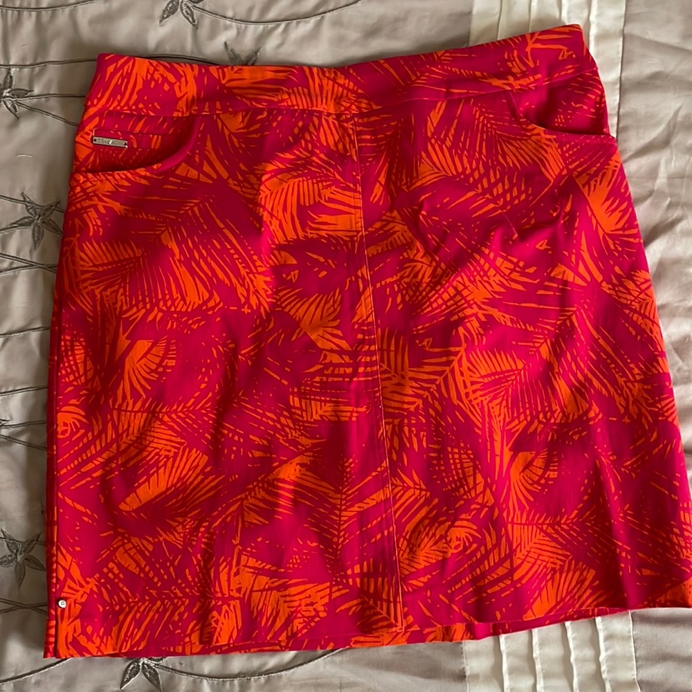 Renuar - Golf skort, size 12,, pockets, inside short, stretch fabric